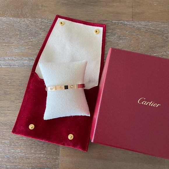 Cartier Classic Love Bracelet 4 diamonds size 18 in Rose Gold - Picture 2 of 7